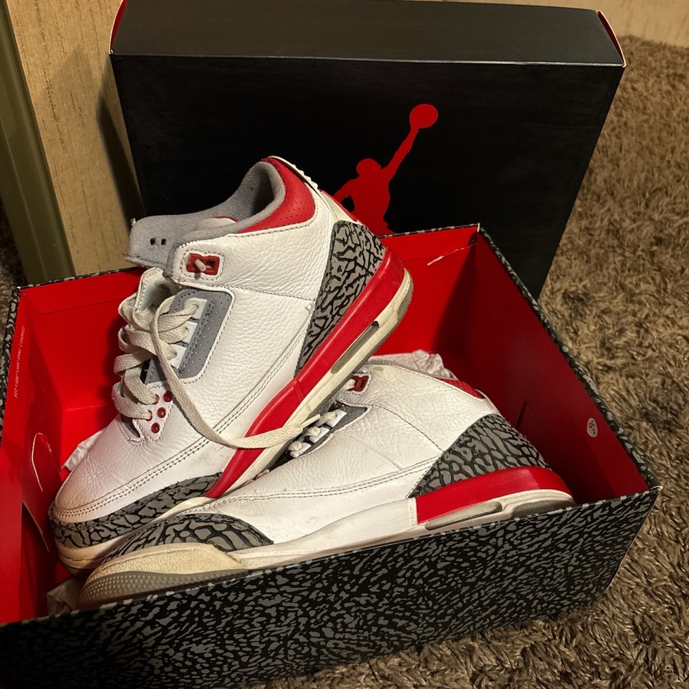 Nike Air Jordan 3 Retro White Red Sneakers
